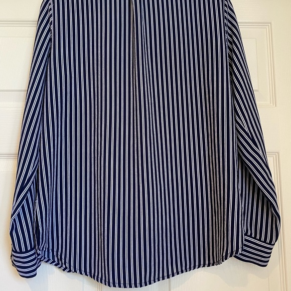 Michael Kors blouse - Picture 2 of 5